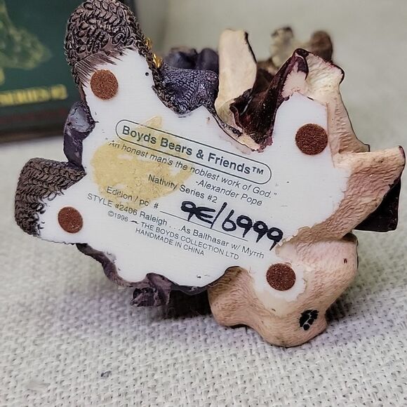 Boyds Bears Collection; 3 Kings bringing Myrrh; Incense, Gold; 1995; 2 from 1996 - Picture 7 of 10